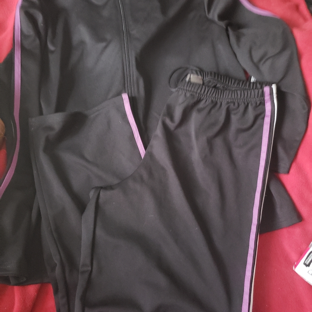 Women's jogger outfit